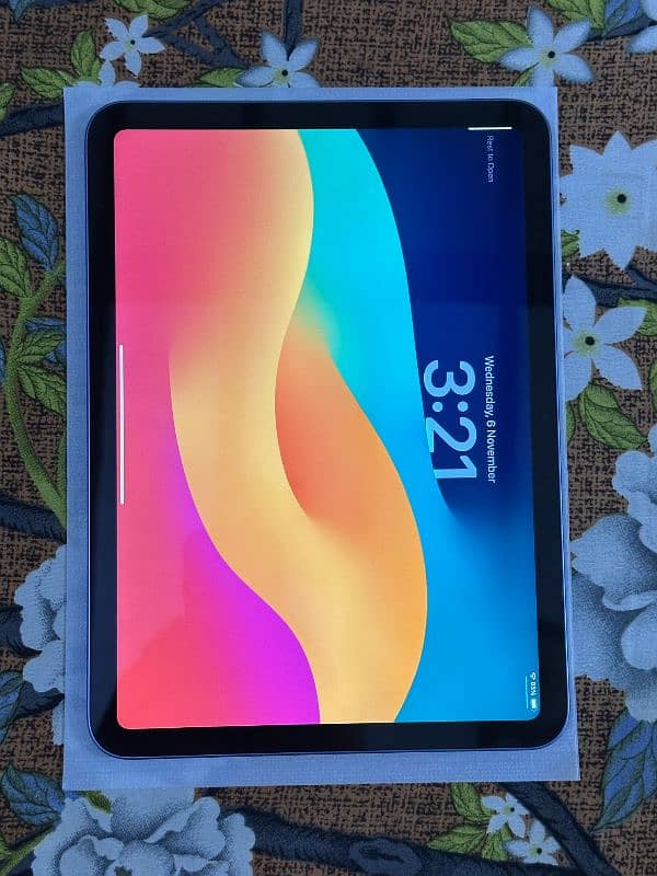 I Pad 10th Generation 256 with 8 month official Warranty 1