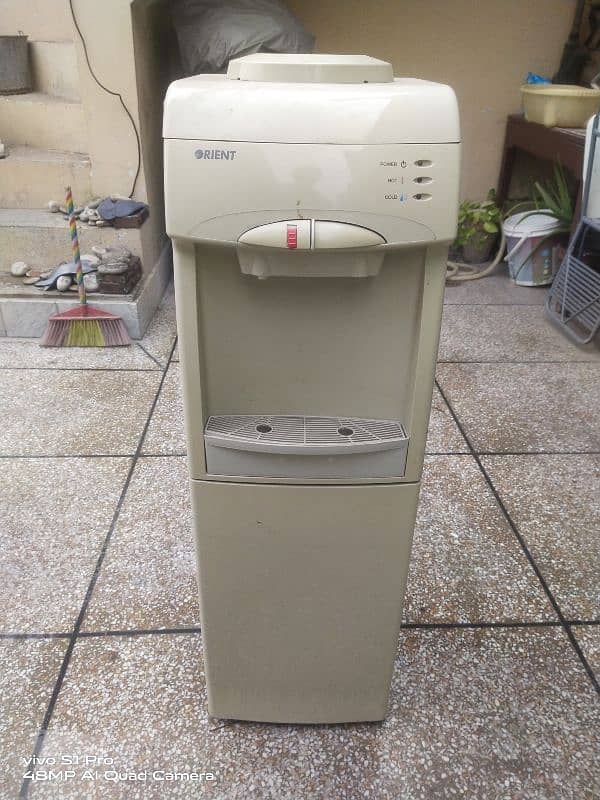 Orient Water Dispenser 0