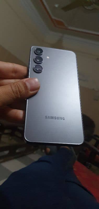 Samsung S24 brand new 3