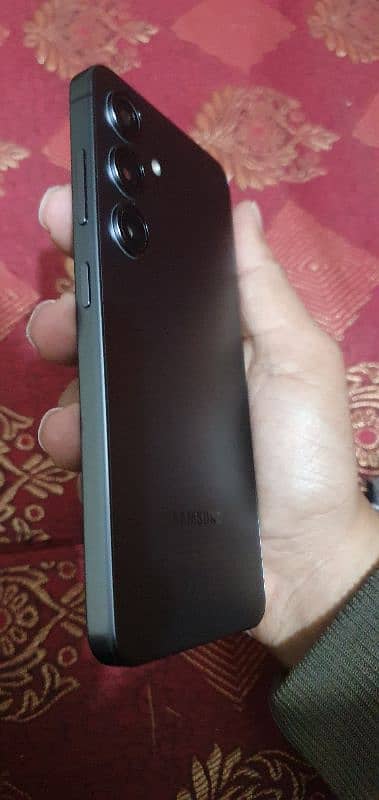 Samsung S24 brand new 8