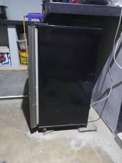 Pel Single Door Fridge.