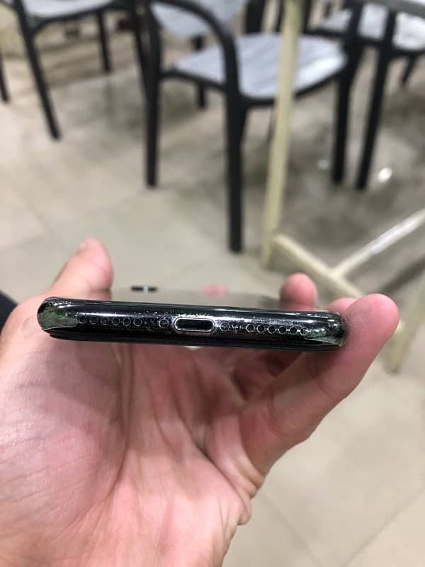 iPhone x 64 GB pta approved 4