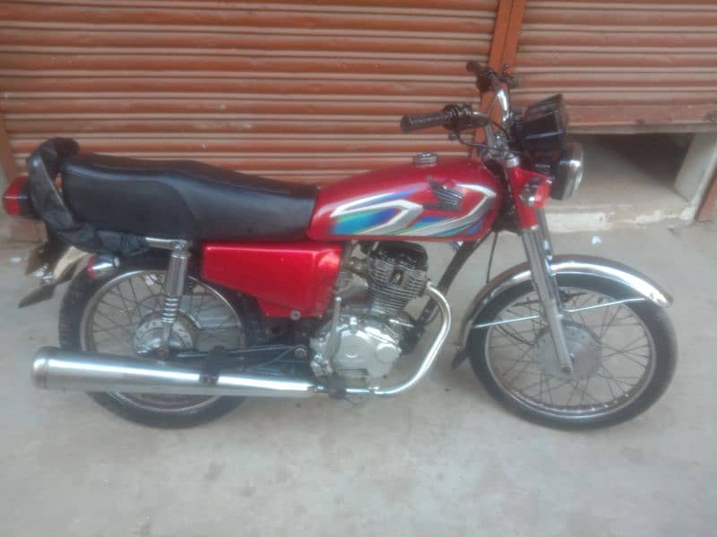 Honda 125cc (2009) Cplc clear Paper clear book & owner nic available 1