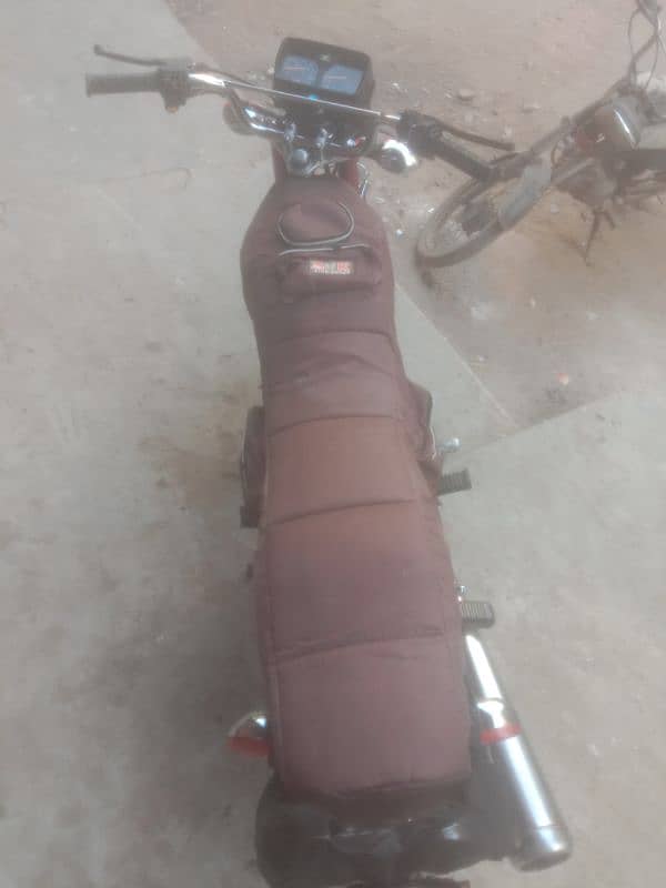 Honda 125cc (2009) Cplc clear Paper clear book & owner nic available 9