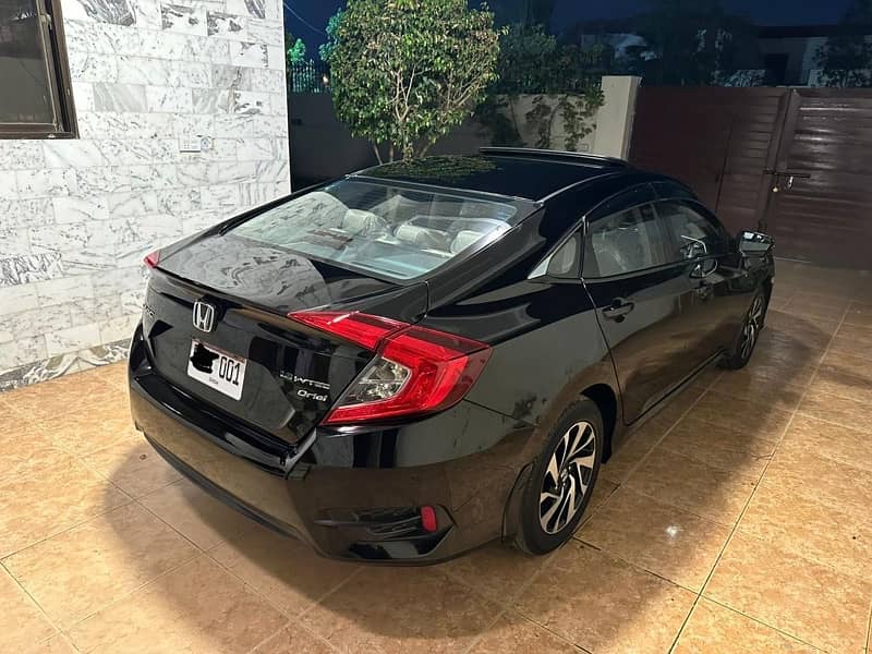 Honda Civic Oriel 2017 4