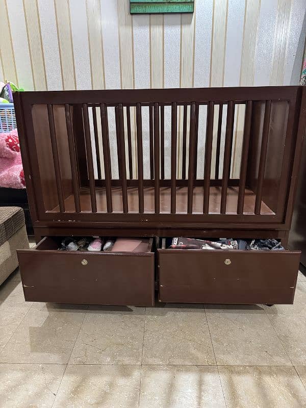 heavy solid wooden baby cot length 4 fit widtg 3.5 3