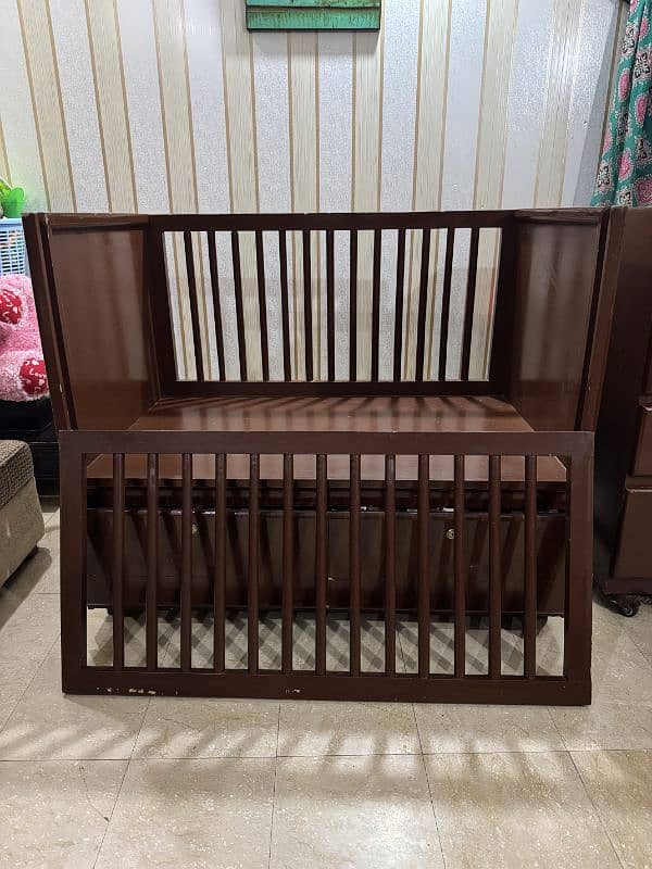 heavy solid wooden baby cot length 4 fit widtg 3.5 4