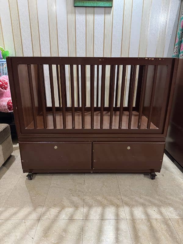 heavy solid wooden baby cot length 4 fit widtg 3.5 8