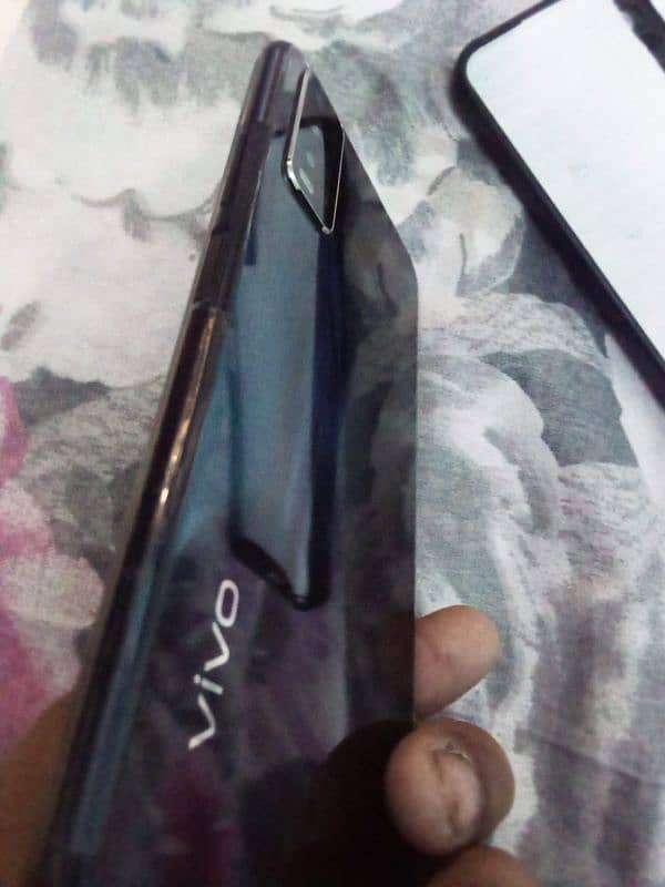 Vivo y20 10/9 condition 4