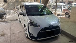 Toyota Sienta 2018