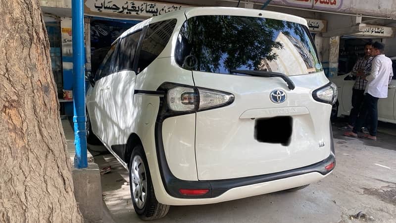 Toyota Sienta 2018 3