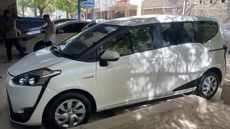 Toyota Sienta 2018 4