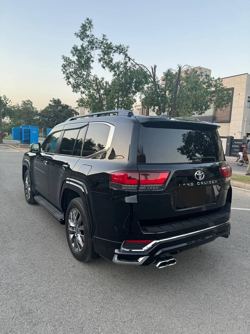 Toyota Land Cruiser 2021 3