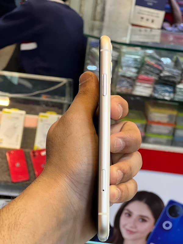 Urgent sale Iphone 11 64 gb Non pta jv Confition 10/9.9 5