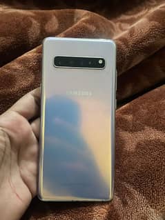 SAMSUNG S10 PLUS 5G