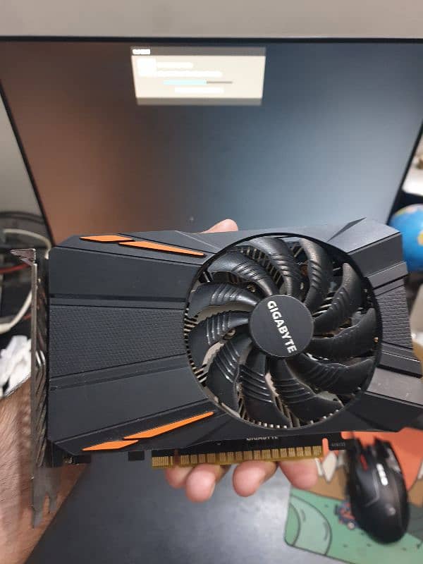 gigabyte Gtx 1050 2gb in mint condition 5