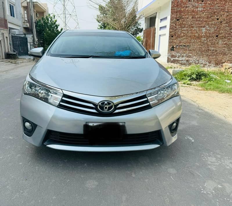 Toyota Corolla Altis 1.8 Manual 2015 0