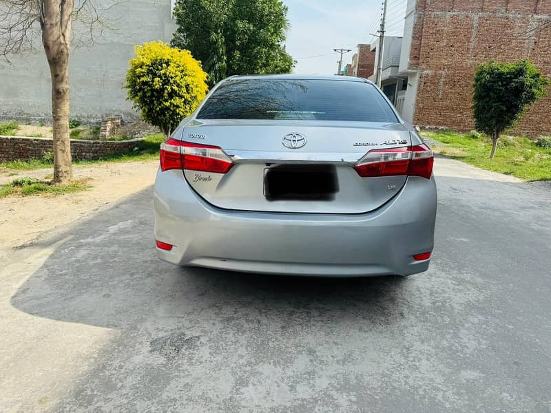 Toyota Corolla Altis 1.8 Manual 2015 3