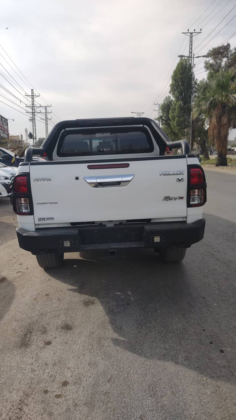 Toyota Hilux 2020 5