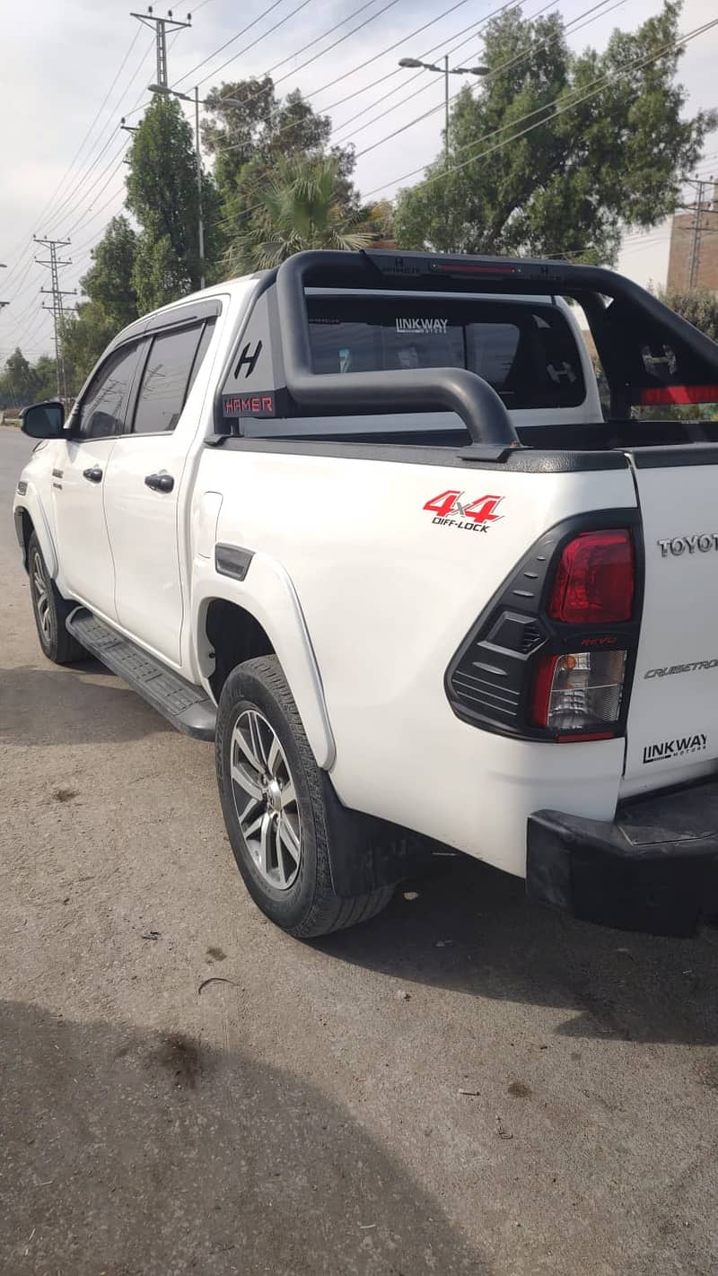 Toyota Hilux 2020 6