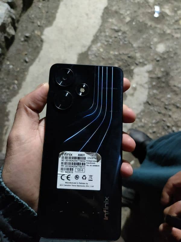 Infinix hot 30 8+8 128 GB condition 10by10 without box chgr 1