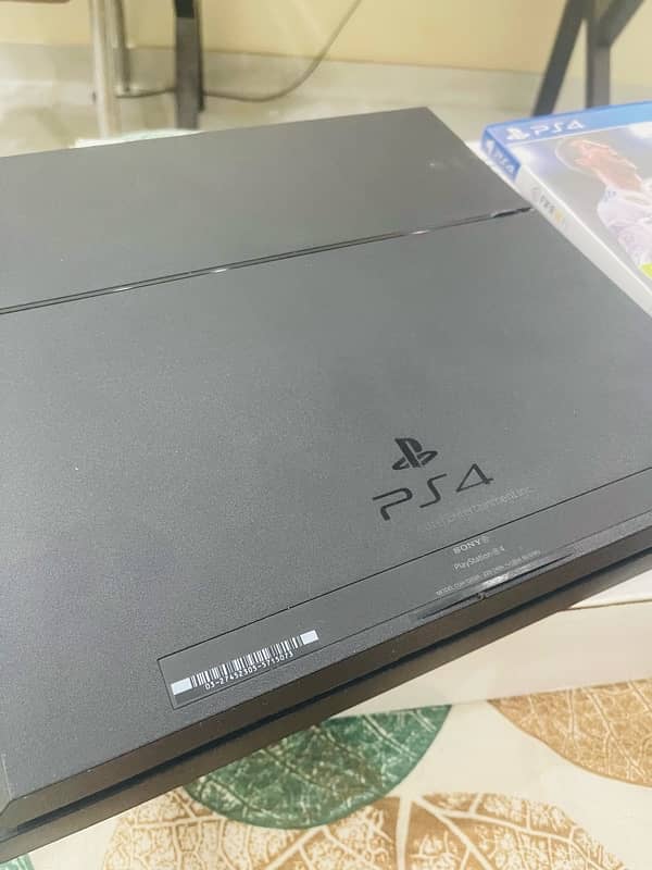 PS4 With Box 1