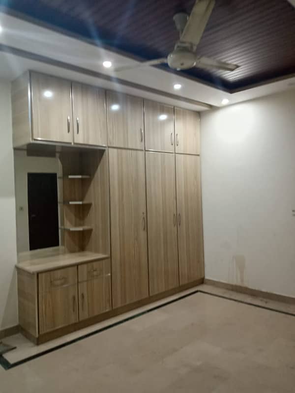 4 MARLA INDEPENDENT HOUSE AVAILABLE FOR RENT IN MILITARY ACCOUNTS SOCIETY COLLAGE ROAD LAHORE 6