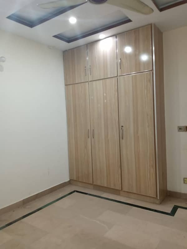 4 MARLA INDEPENDENT HOUSE AVAILABLE FOR RENT IN MILITARY ACCOUNTS SOCIETY COLLAGE ROAD LAHORE 7