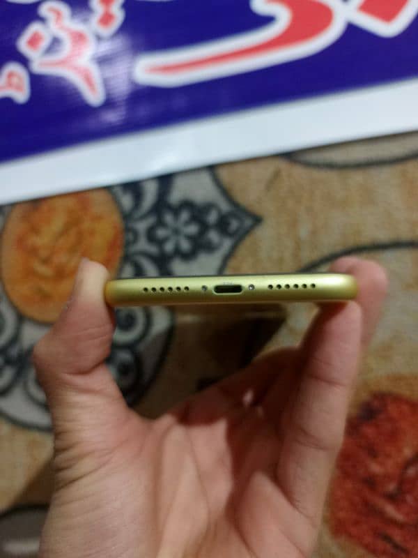 iphone 11 64 GB non pta 2 month sim working 10 by 10 conditions 4