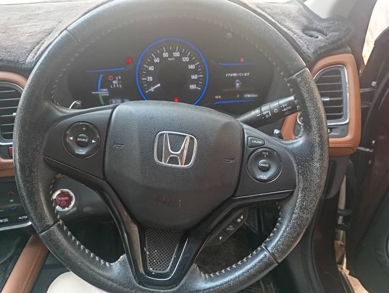 Honda Vezel 2015 4