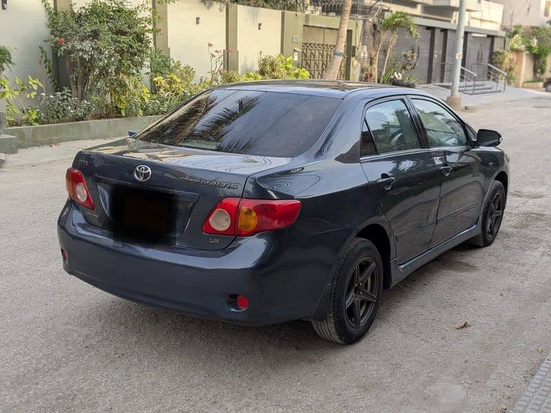 Toyota Corolla Altis 2009 4