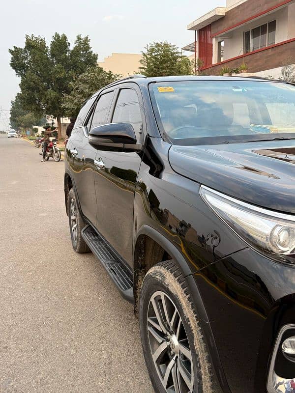 Toyota Fortuner 2019 4