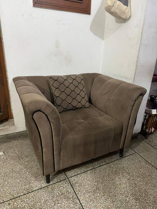 Sofa Three seater urgent sale 2