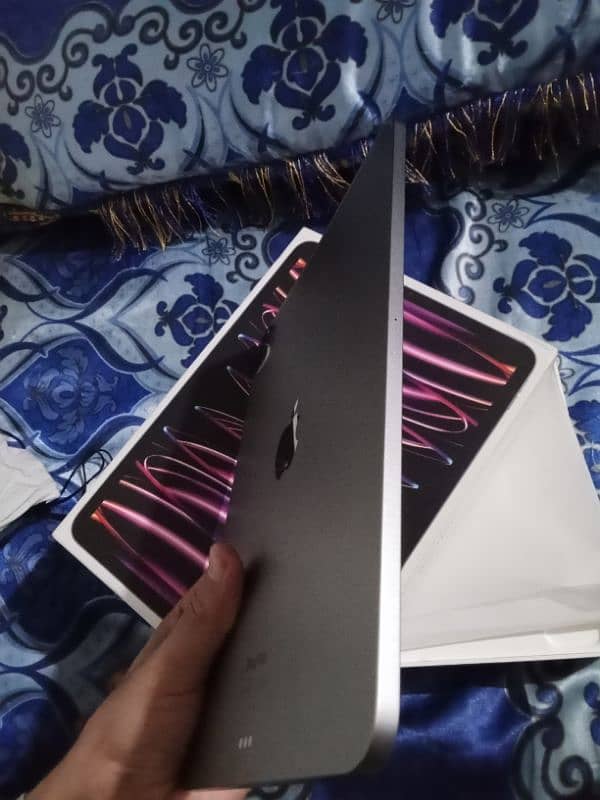 ipad pro M2 full box 128gb 10.10 brend new ha ipad 3