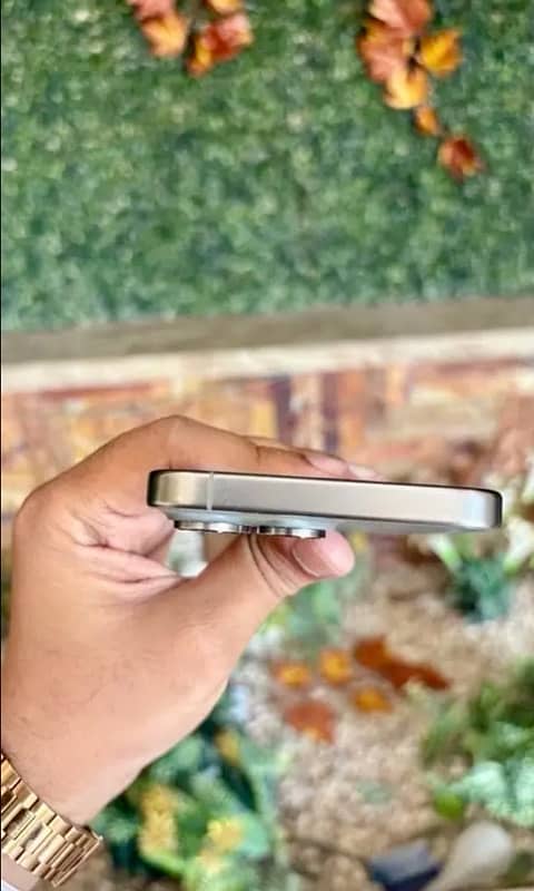 15 Pro Max PTA Approved 256gb physical plus E sim 6