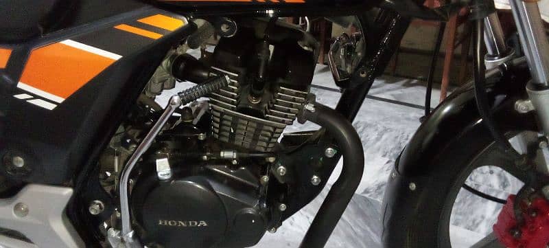 Honda CB 150f 99 percent original. single handled use. 2