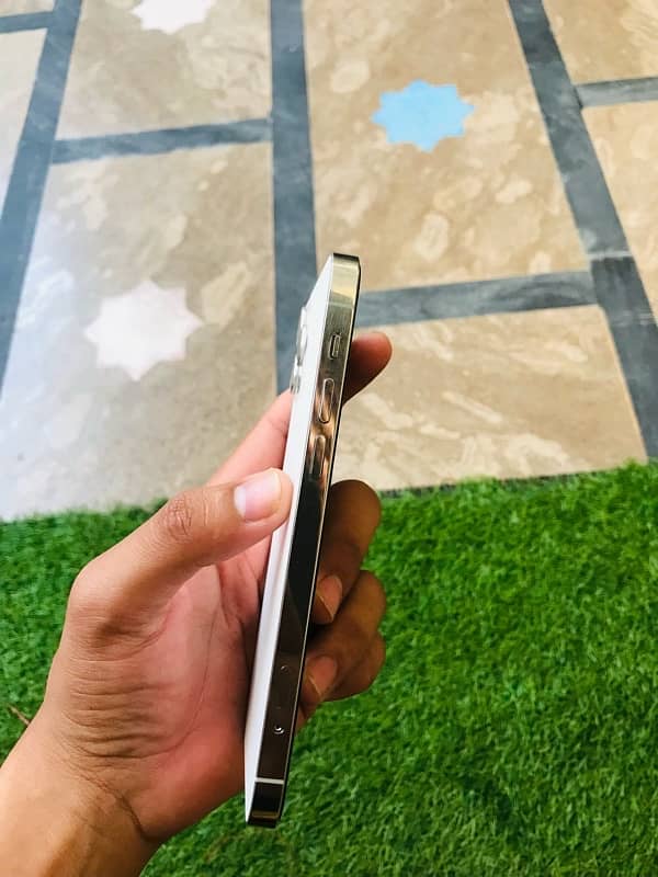 iphone 12 pro 128GB PTA Approved 4