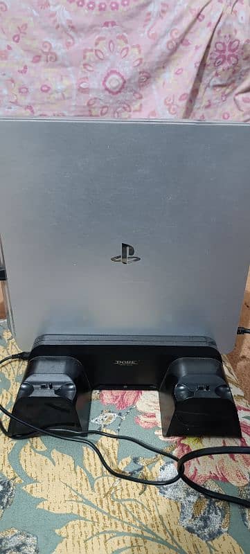 PS4 Slim Special Edition 512gb 3