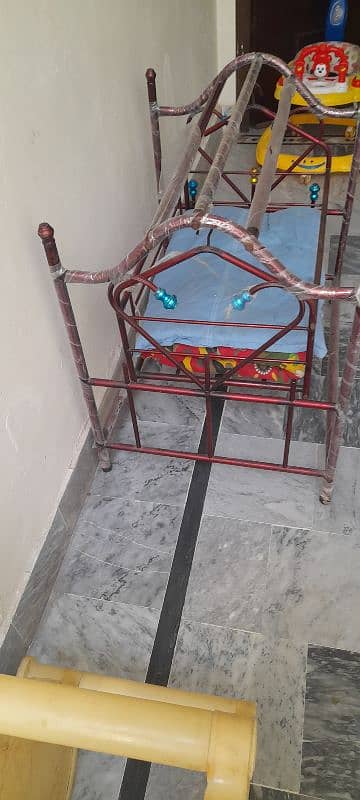 swing for sale in good condition 9