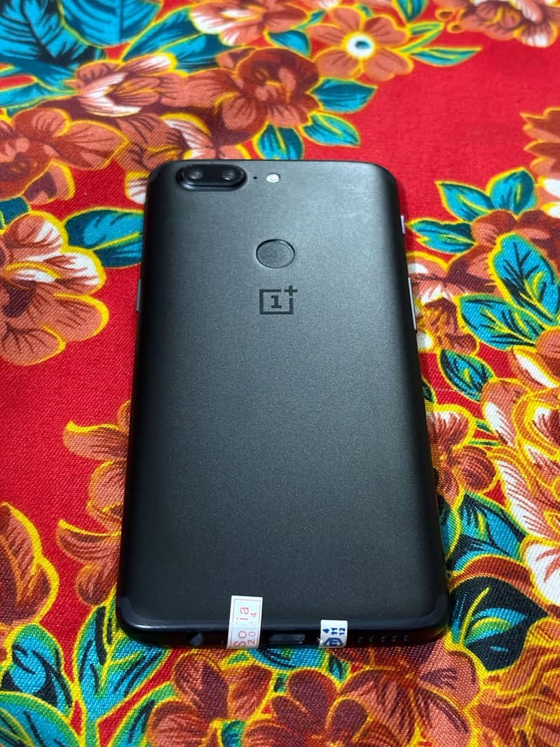 One Plus 5T 1