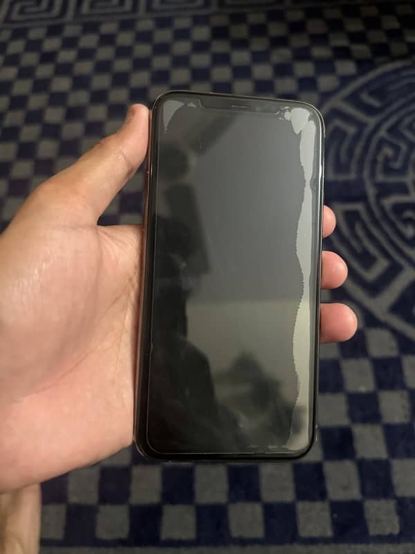 iPhone 11 Pro 2