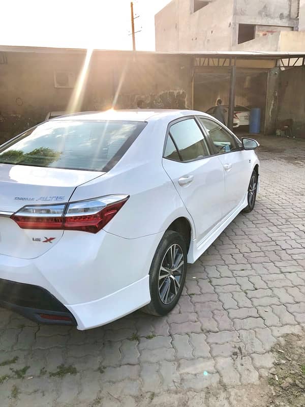 Toyota Corolla Altis 2018 5