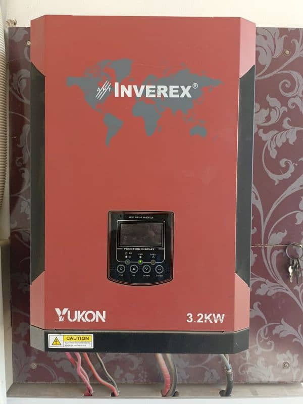 Selling Inverex yukon hybrid 3.2 kw 0