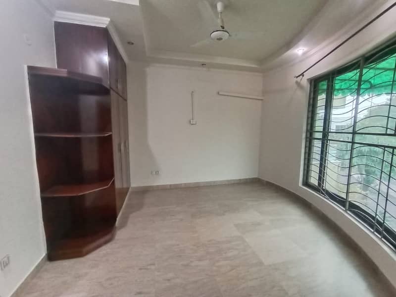 10 MARLA UPPER PORTION FOR SUI GAS HOUSING SOCIETY NEAR MASJID MARKET PARK 4