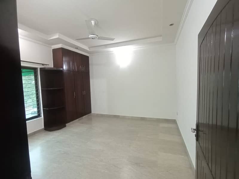 10 MARLA UPPER PORTION FOR SUI GAS HOUSING SOCIETY NEAR MASJID MARKET PARK 5