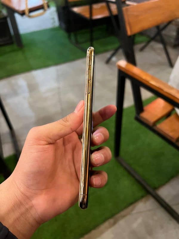 iPhone XS Max 64gb 4