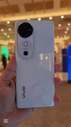 Vivo v40 more than 11 months warranty