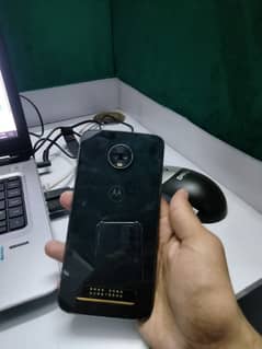 Moto Z3 10 by 10