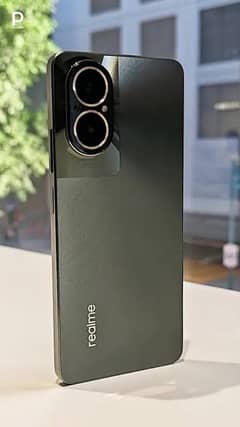 realme C67