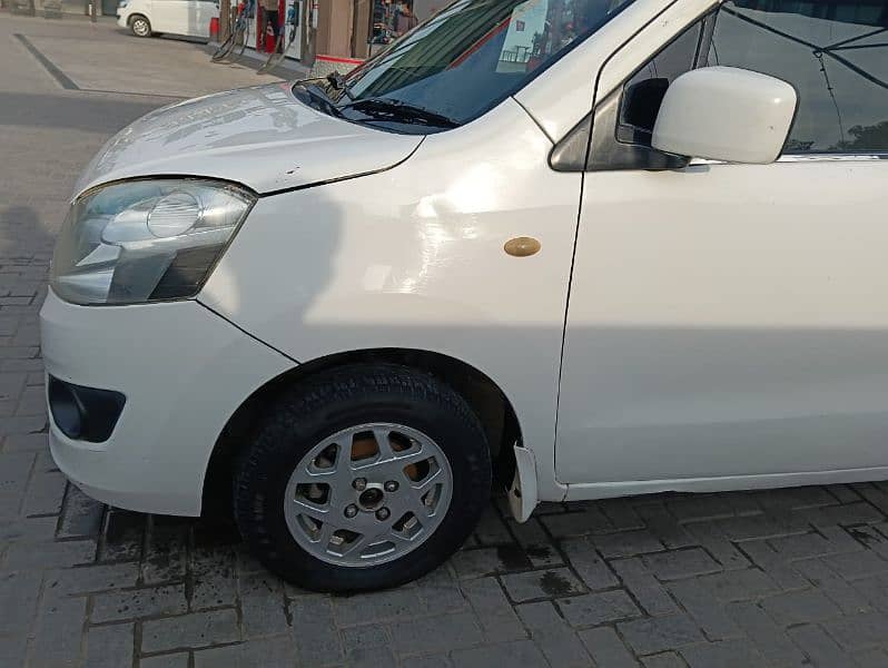 Suzuki Wagon R 2018 13